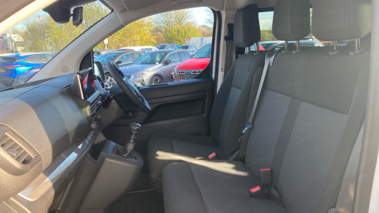 Vauxhall Vivaro L2 Diesel 2.0 Turbo D 145 Prime H1 Double Cab